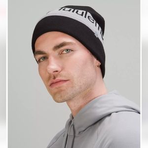 NWT LULULEMON Black Gray Wool-Blend Knit Logo Beanie